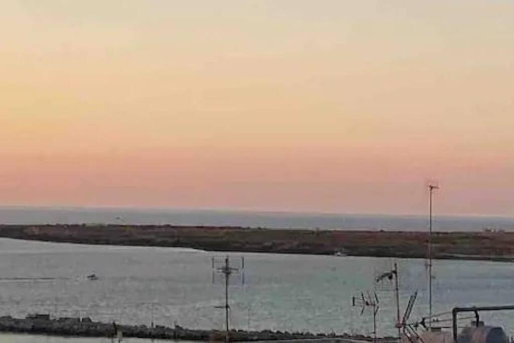 Attico Con Vista Mozzafiato A Due Passi Dal Mare Appartement