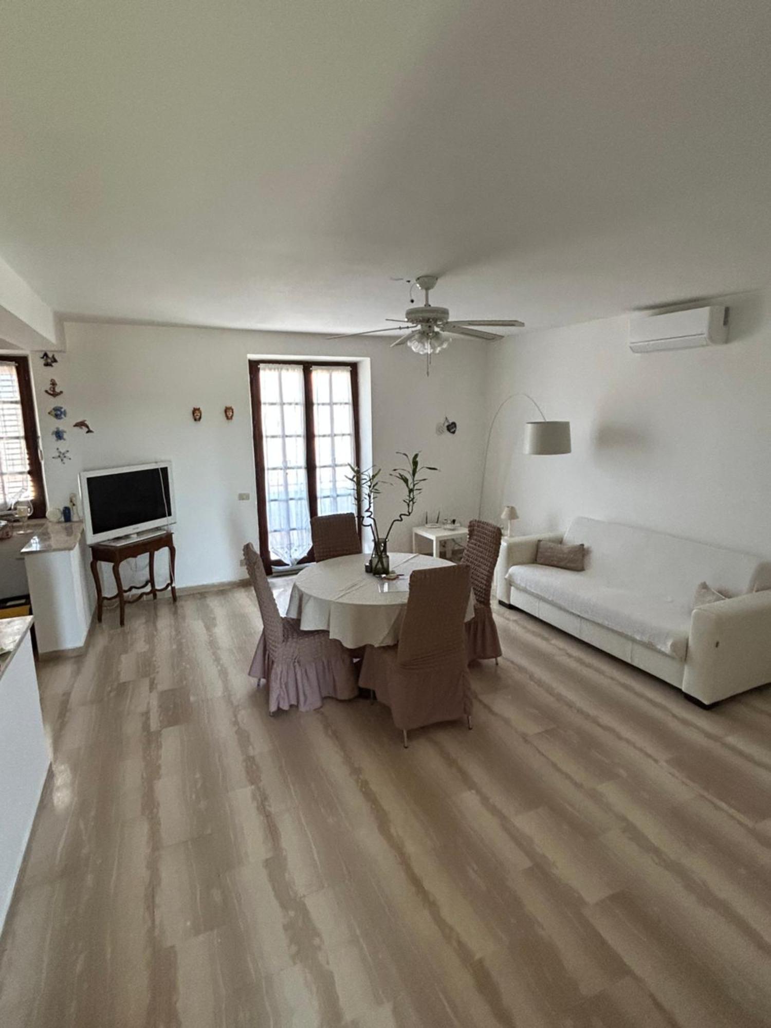 Attico Con Vista Mozzafiato A Due Passi Dal Mare Appartement