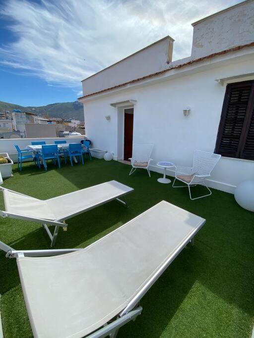 Attico Con Vista Mozzafiato A Due Passi Dal Mare Appartamento