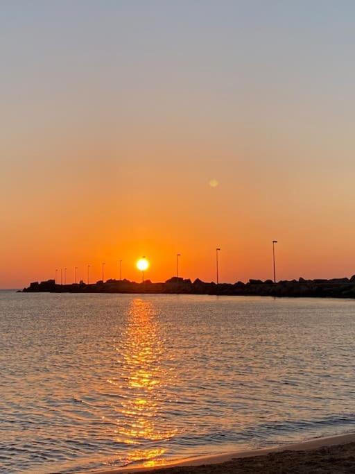 Attico Con Vista Mozzafiato A Due Passi Dal Mare Appartamento